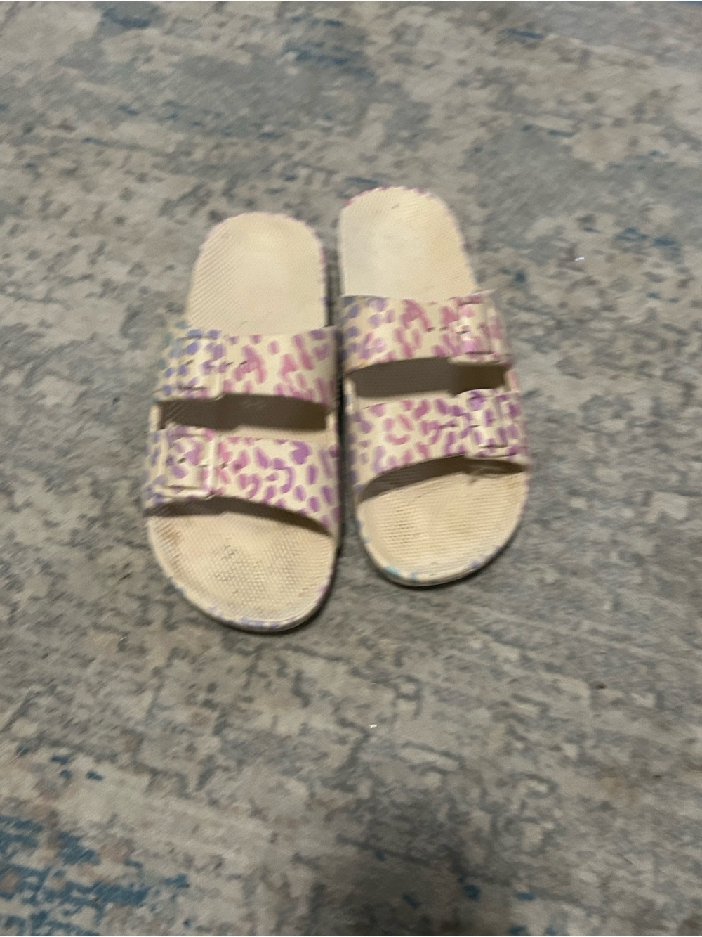 Woman’s Pink Patterned Slide Sandals